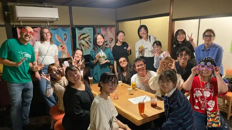 京都の街へみんなで外食